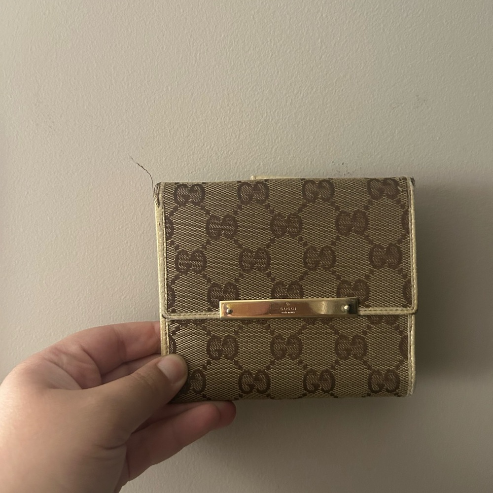 Gucci GG Canvas Wallet